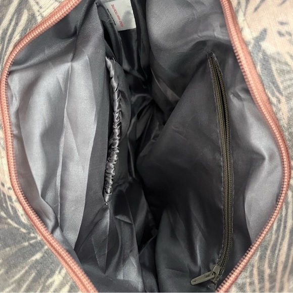 Lua Tropical Palm Tree Print Small Bag with Wooden Handles - Picture 5 of 10